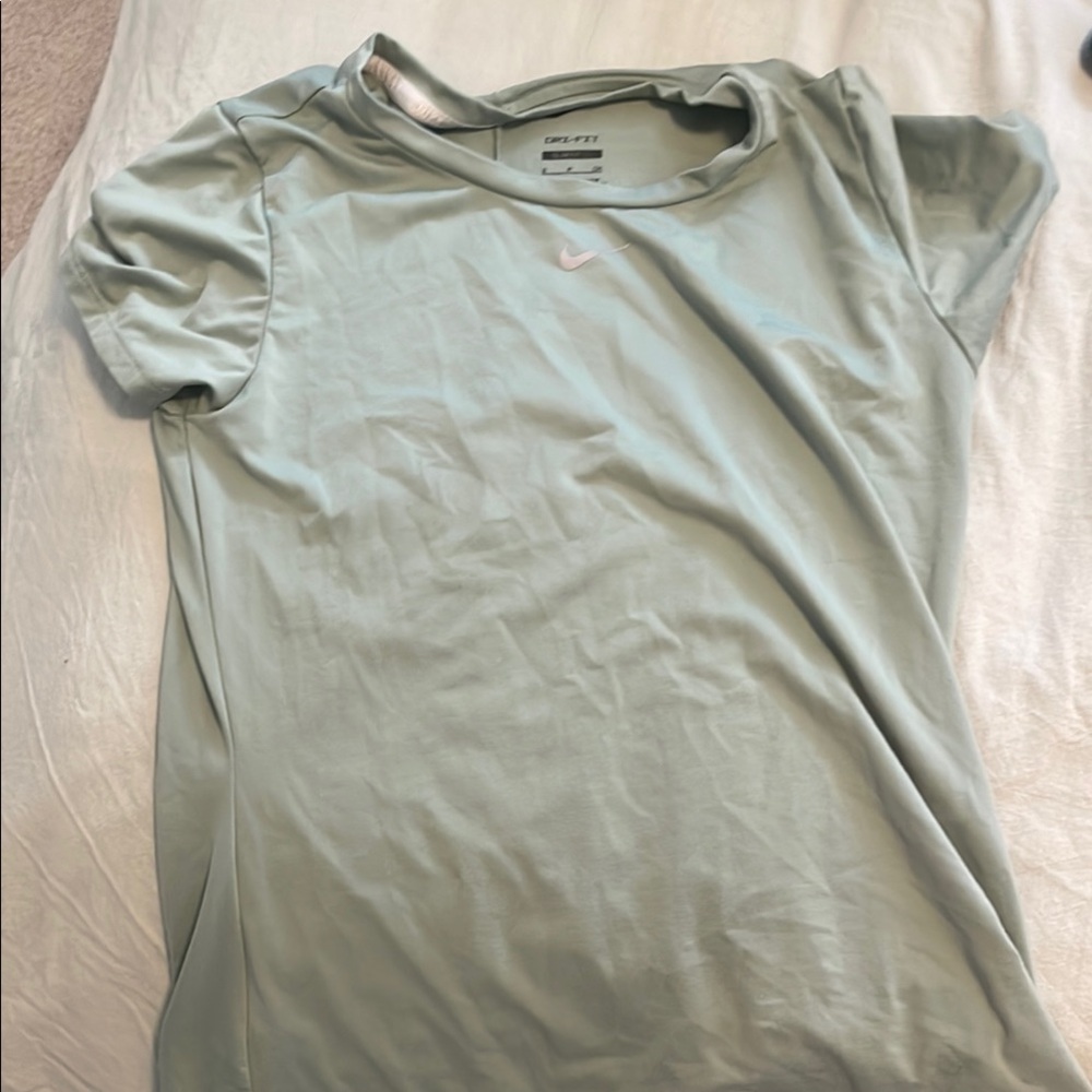 Nike Women's Workout Top Small